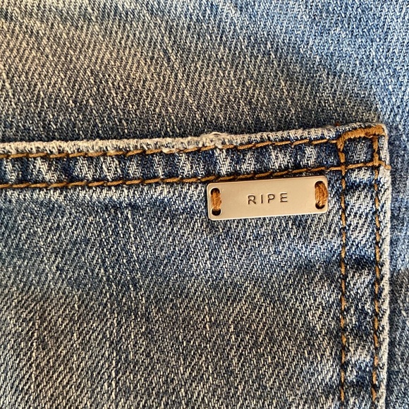 Maternity denim shorts by Ripe - Picture 8 of 12